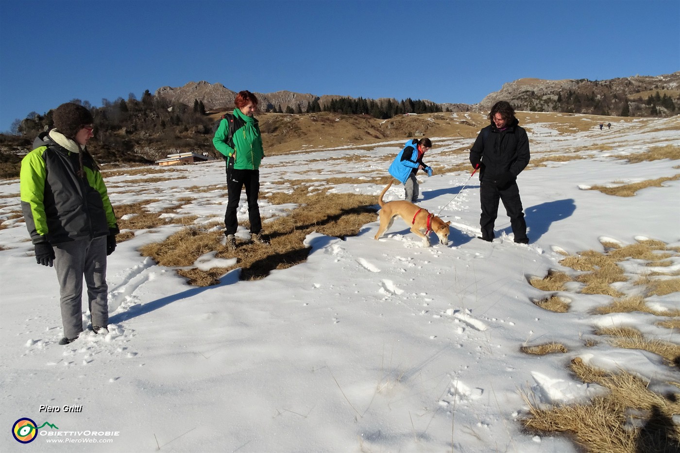 70 Ci godiamo la poca neve.JPG